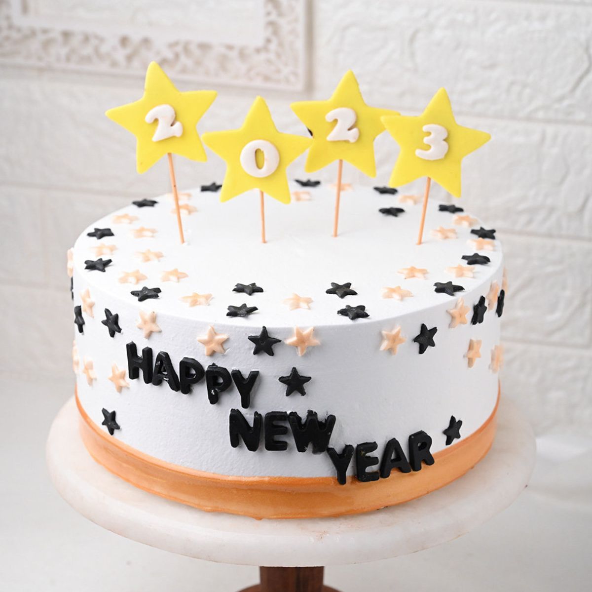 New Year 2023 Theme Cream Cake