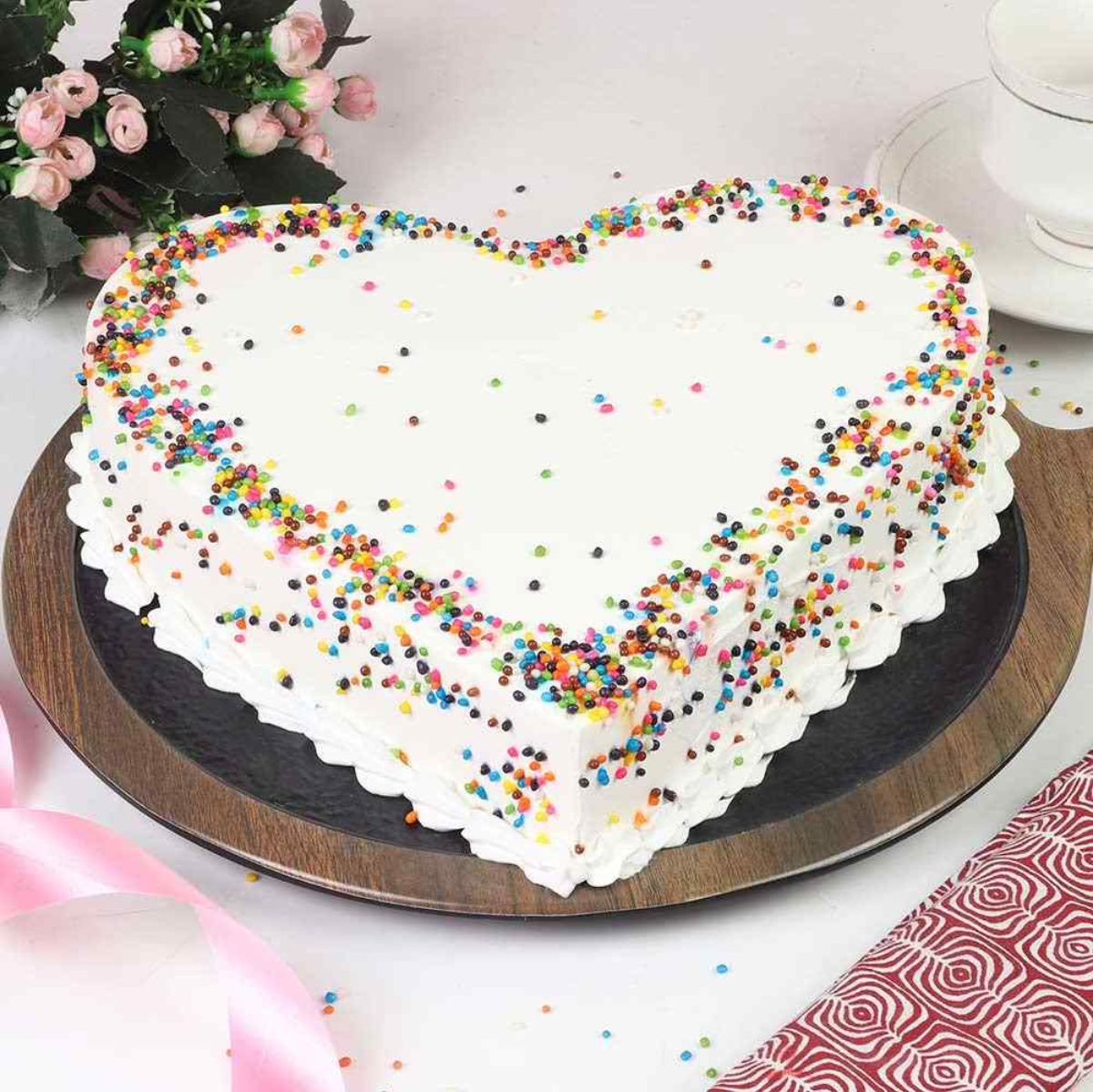 Sprinkling Heart Wedding cake