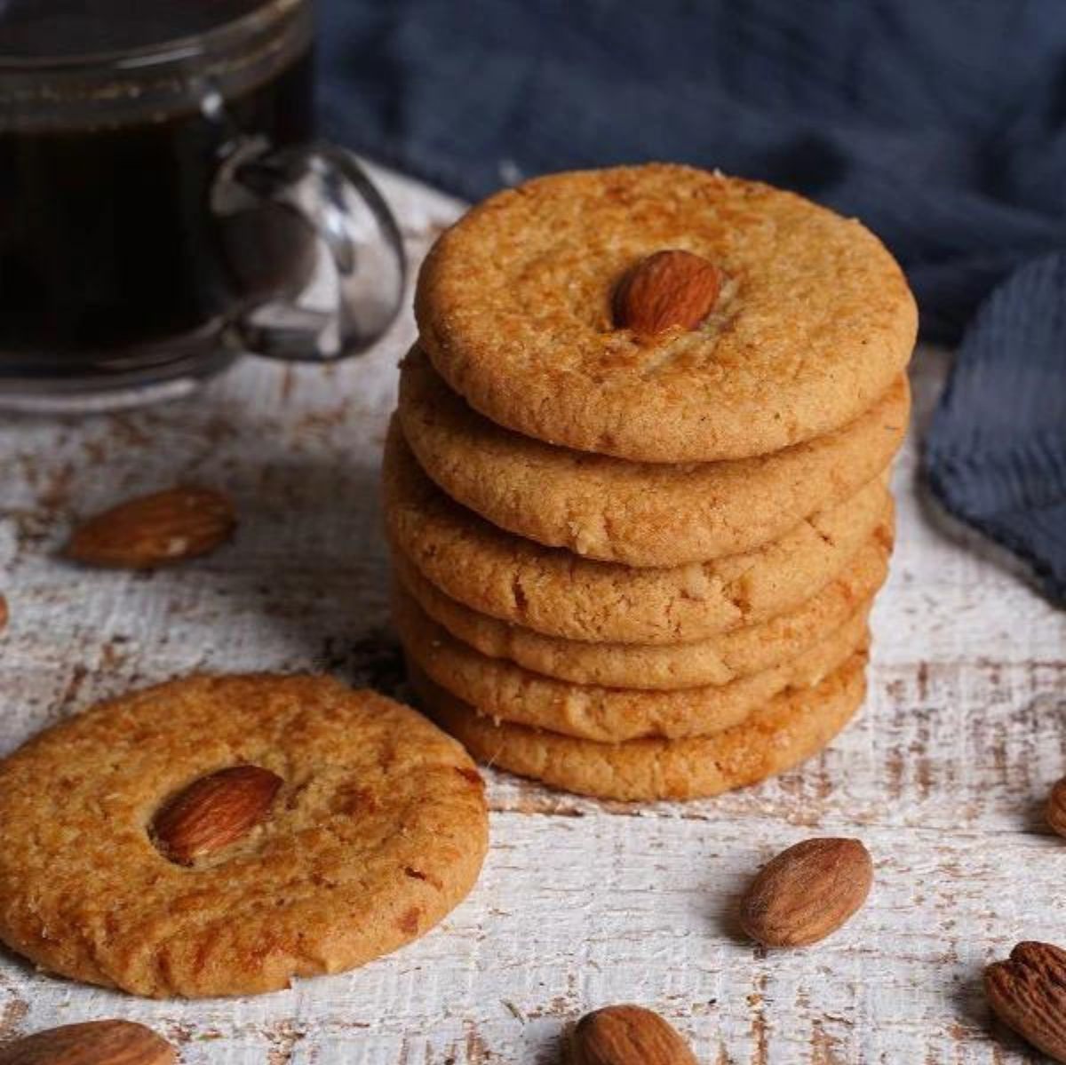 Almond Crunchy Cookies