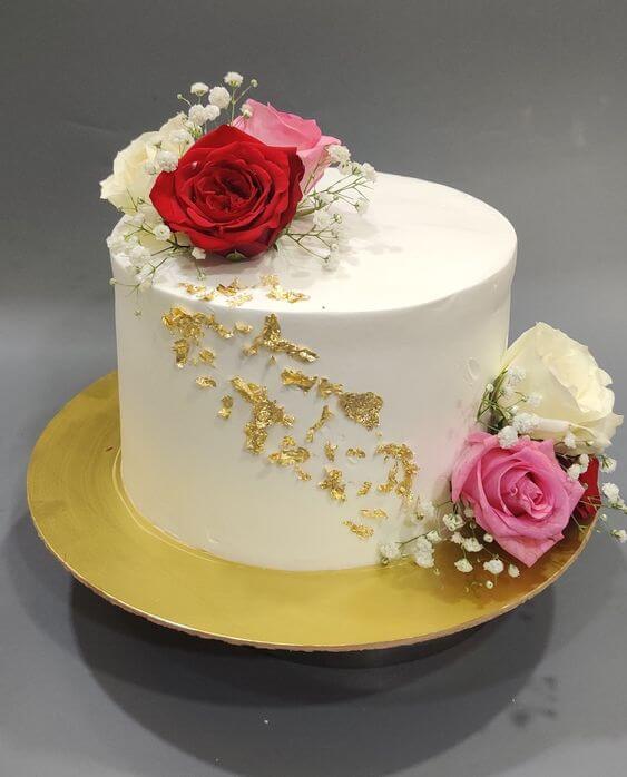3 Roses and Golden Foil Floral Cake