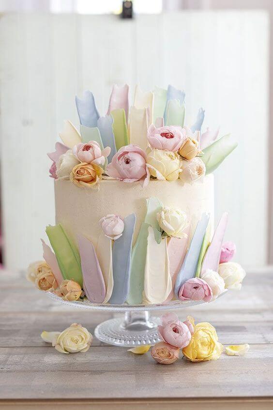 Cream Roses Floral Cake