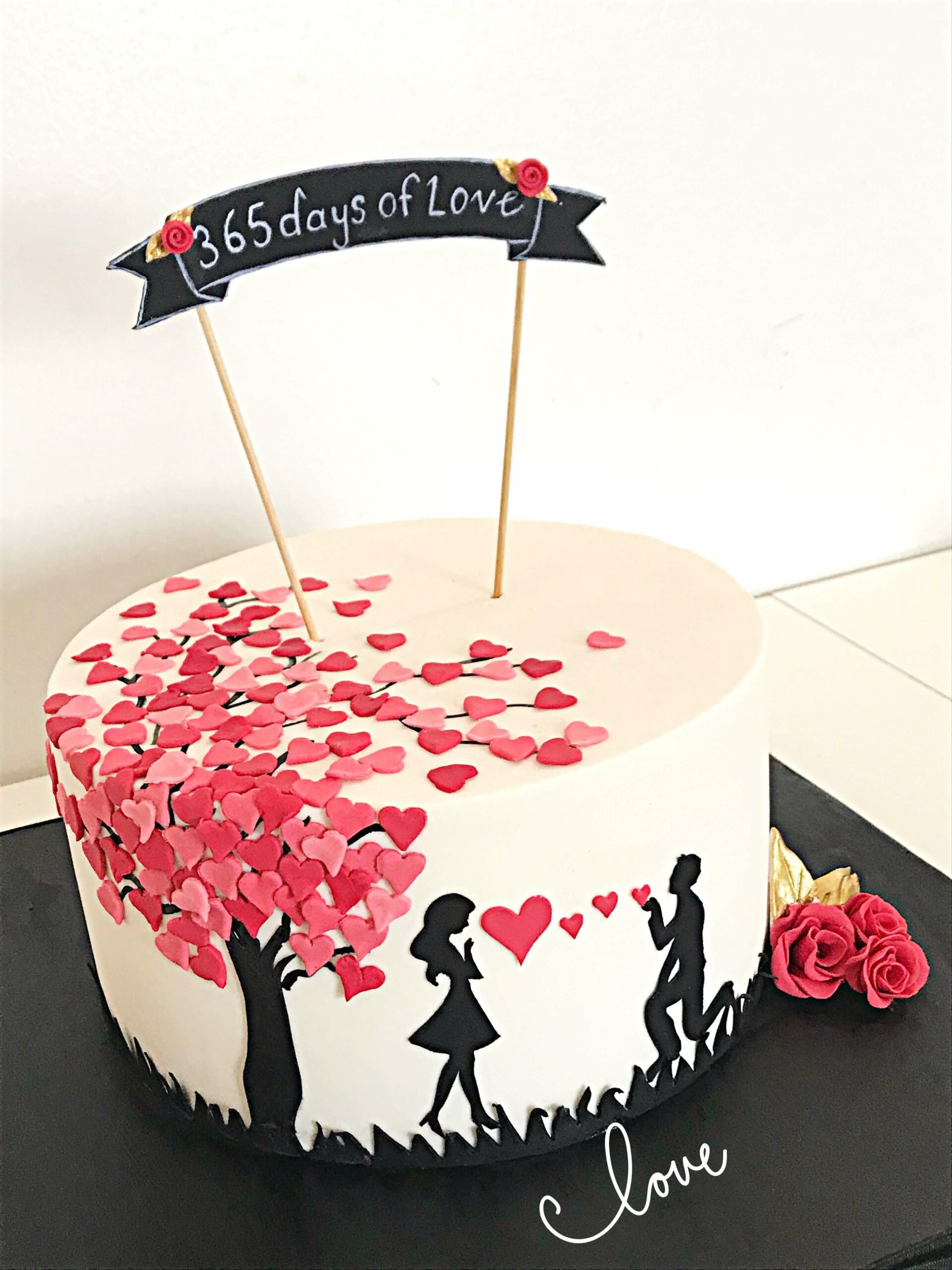 365 Days Of Love Fondant Cake
