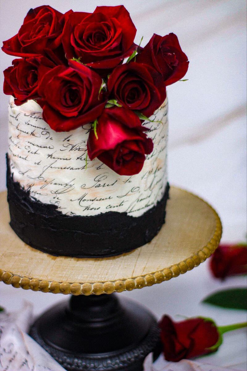 Love Letter & Roses Cake